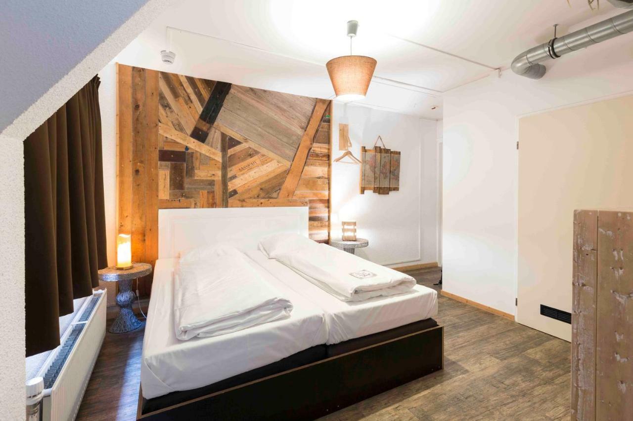 Will & Tate Hostel *